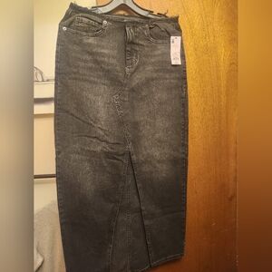 Wild Fable Sz 6 Mid-length Demin Skirt